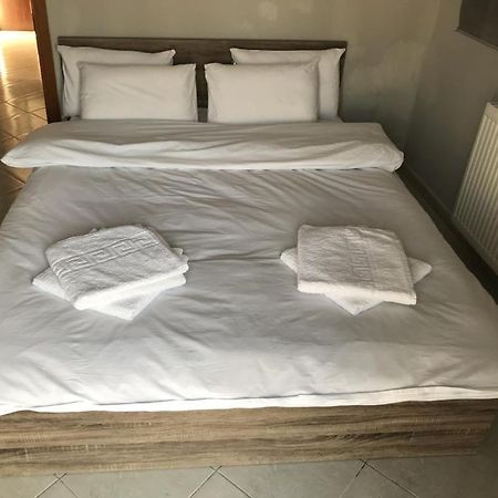 Egnatias 96 Open Apartment Tesalonika Bagian luar foto