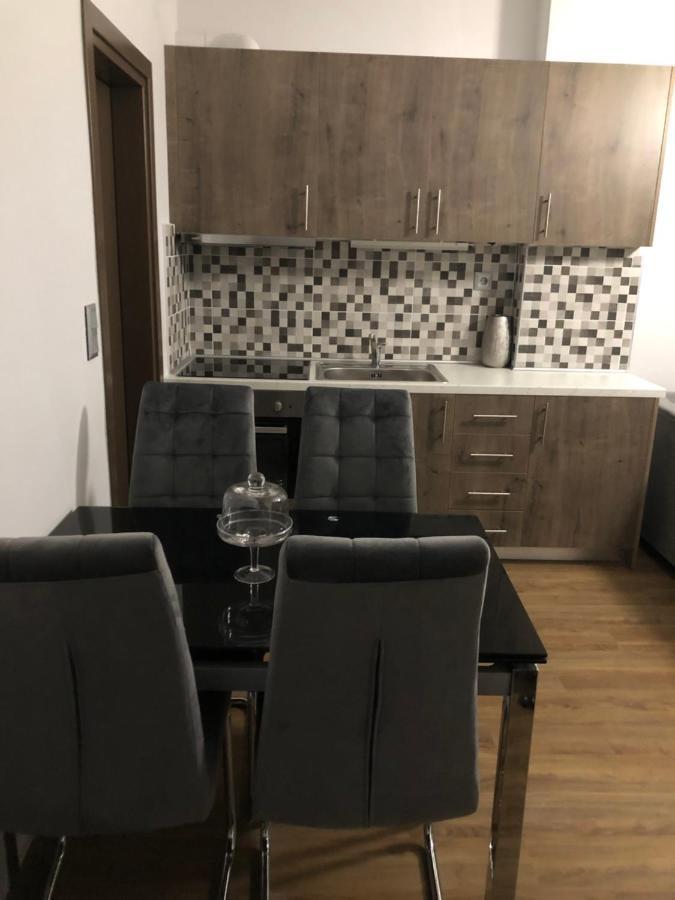 Egnatias 96 Open Apartment Tesalonika Bagian luar foto