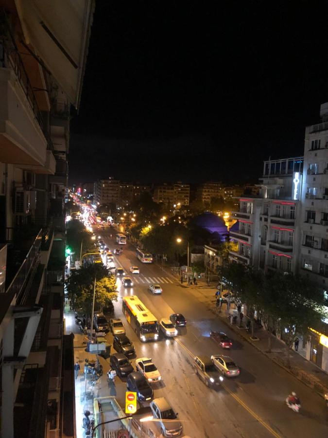 Egnatias 96 Open Apartment Tesalonika Bagian luar foto